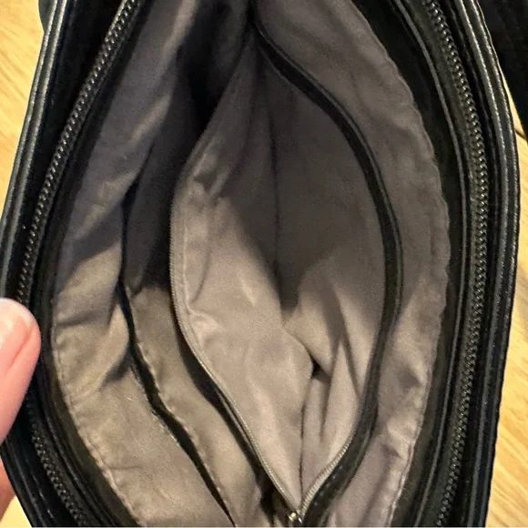 Black Crossbody Bag - Picture 4 of 10